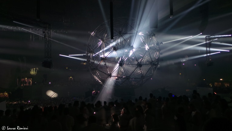 Sensation White | outfit, musica e lifestyle a Bologna